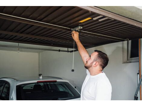 Manutenção de Portões para Garagem na Praça da Árvore