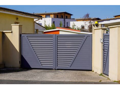 Fabricação de Portões Pivotantes na Vila Funchal